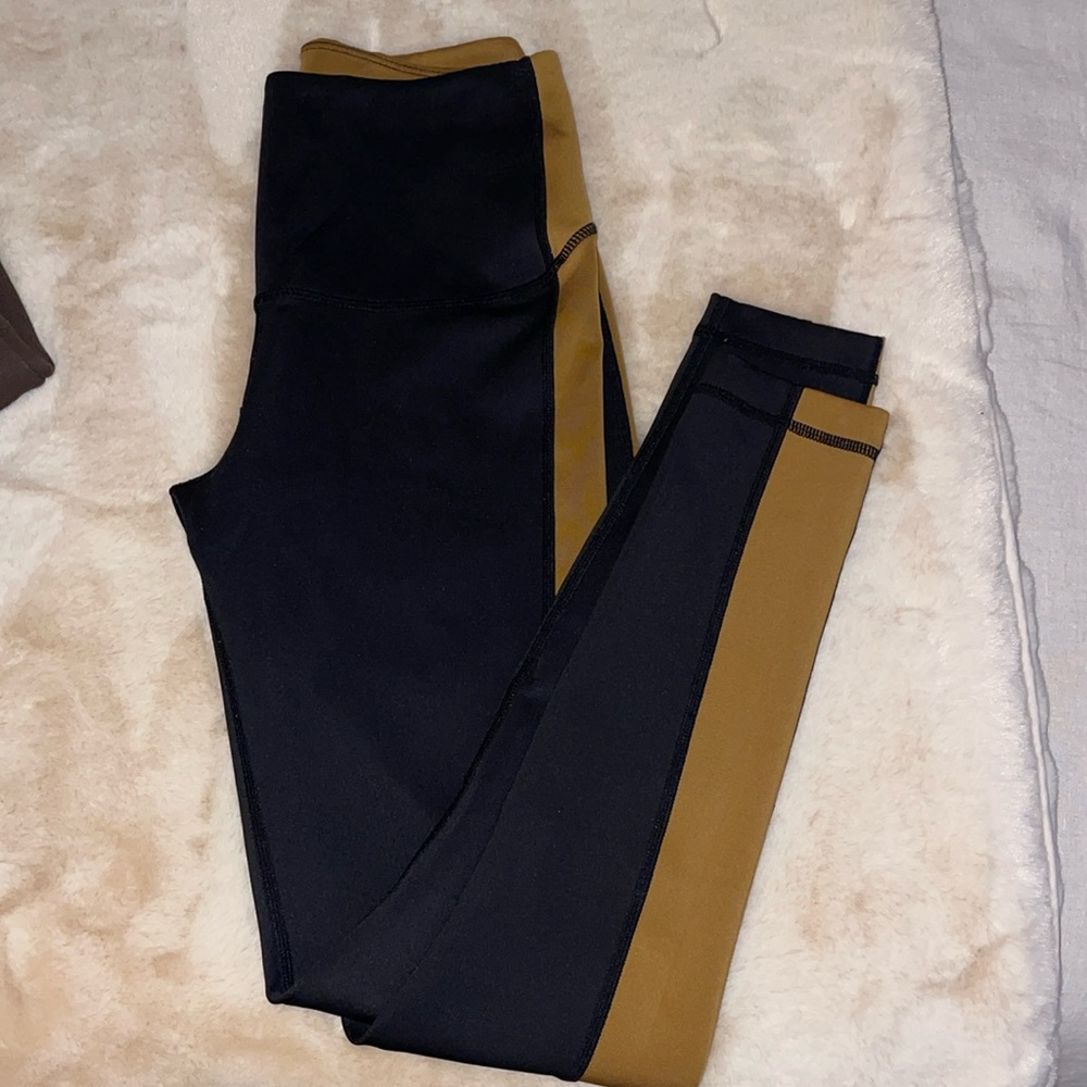 Tan + Lines leggings
